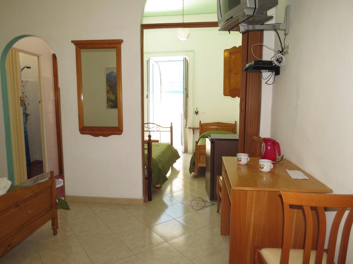 Casa Vittorio B&B Lipari  Exterior photo