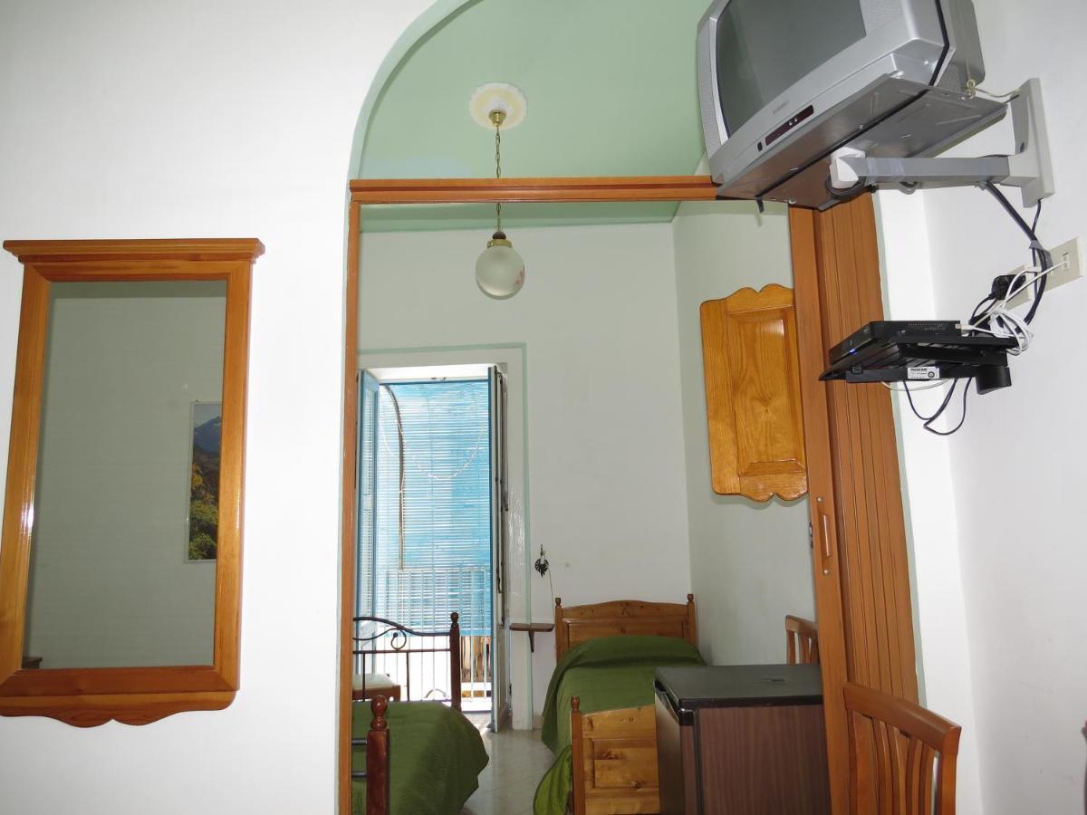 Casa Vittorio B&B Lipari  Exterior photo