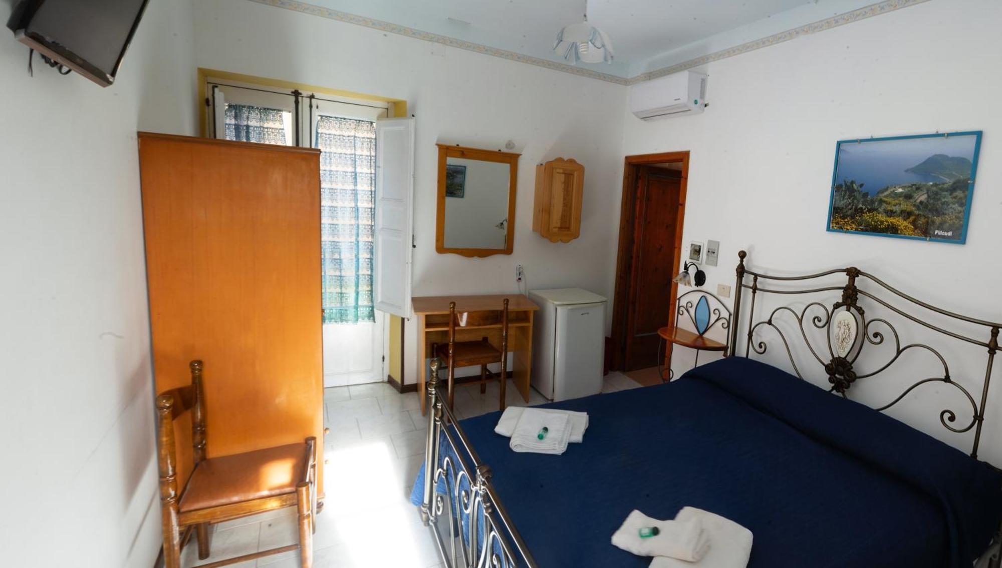 Casa Vittorio B&B Lipari  Exterior photo