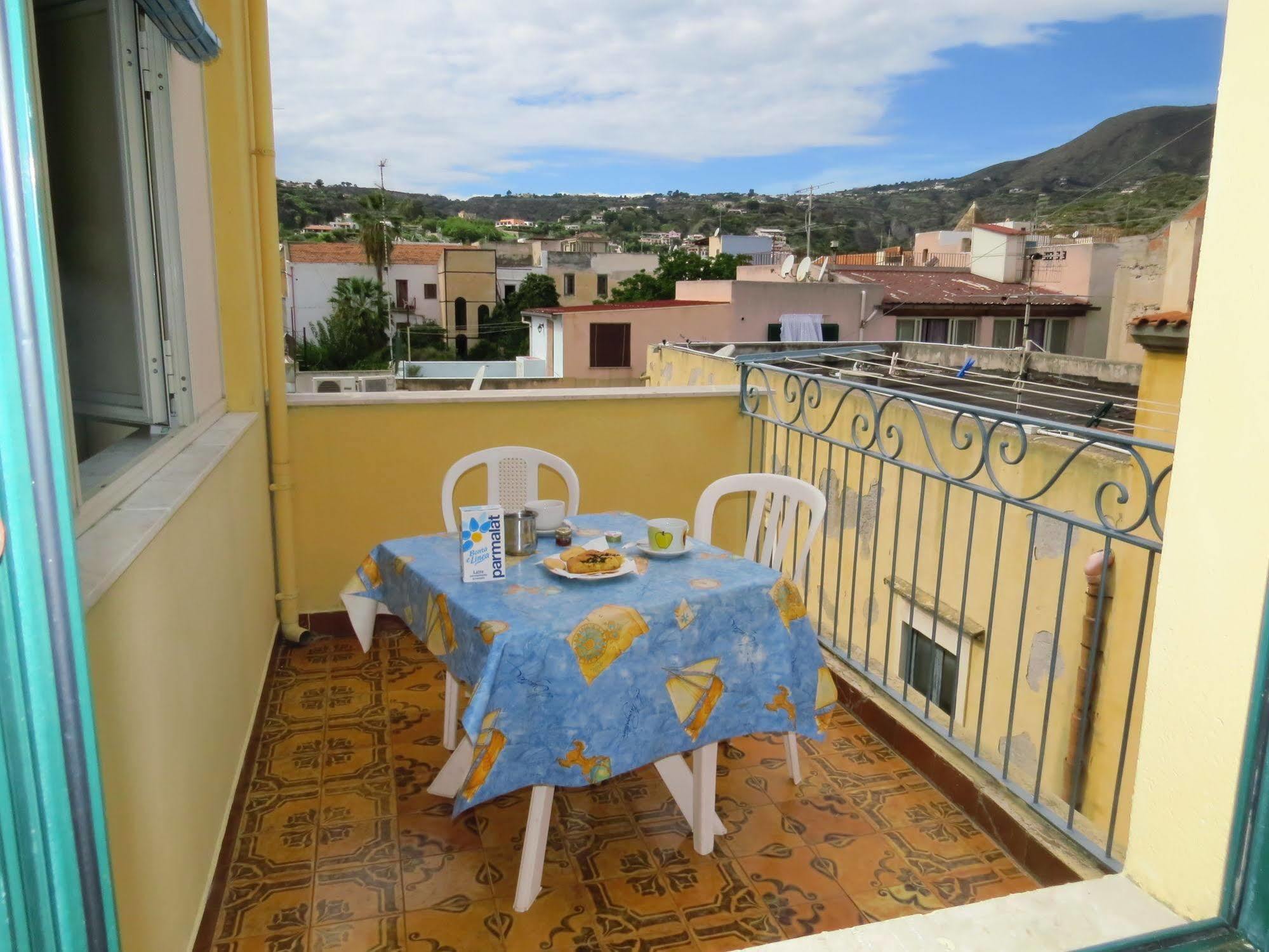 Casa Vittorio B&B Lipari  Exterior photo